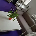 Private Bedroom Near Alexanderplatz In Sharing