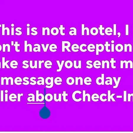 Private Bedroom Near Alexanderplatz In Sharing 柏林