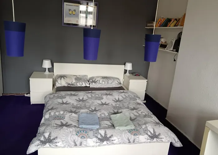Private Bedroom Near Alexanderplatz In Sharing * 柏林