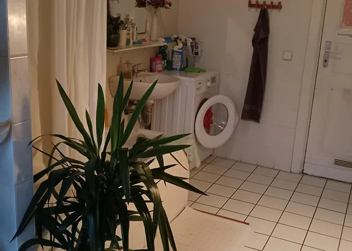 Private Bedroom Near Alexanderplatz In Sharing Βερολίνο