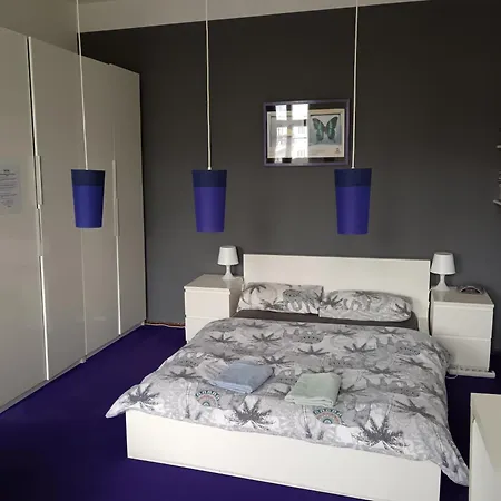 Homestay szállás Private Bedroom Near Alexanderplatz In Sharing Berlin